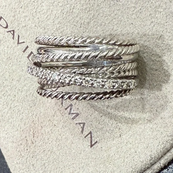 💫💎💍David Yurman💍💎💫Crossover Ring with Pavé Diamonds - Picture 4 of 10